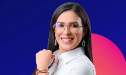 Madeleyn Paolini y su Desahogo Marketing premiados