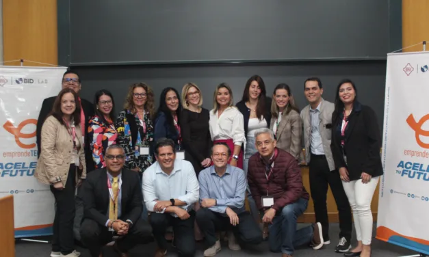 Despegan doce nuevos emprendimientos en Demo Day de incubación de EmprendeTECH