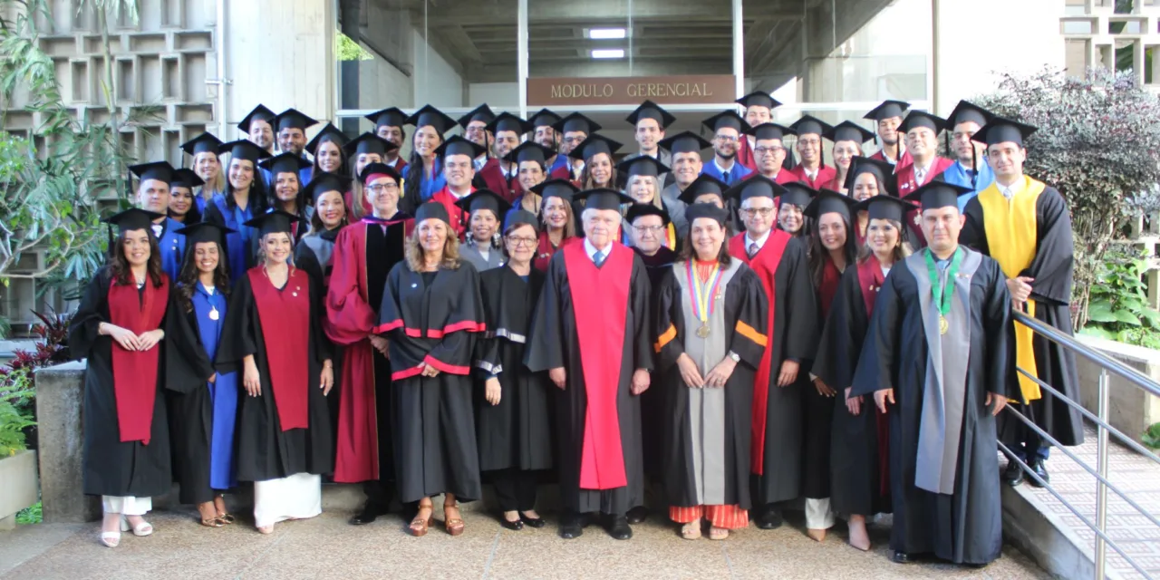 54 nuevos magísteres del IESA están listos para un liderazgo ético y transformador